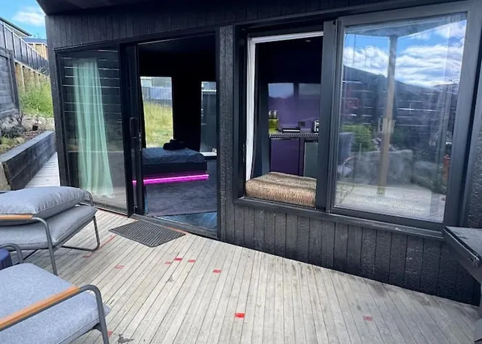 Designer With Mountain Views Appartement